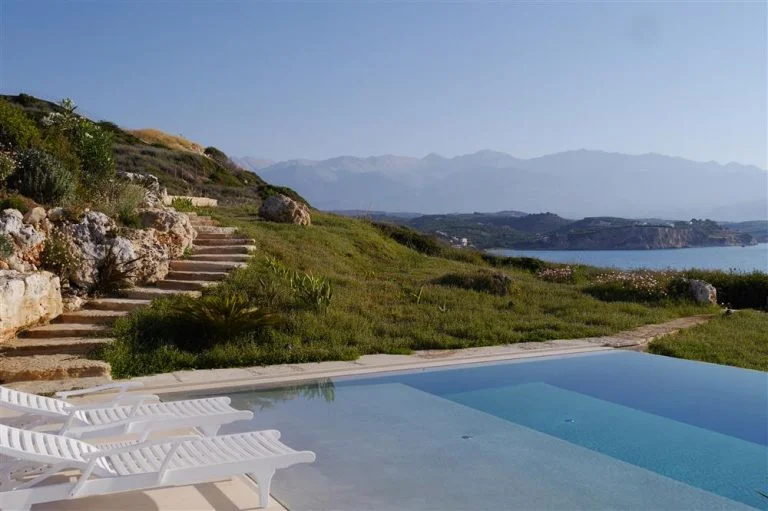 Pool view towards the stepping stones